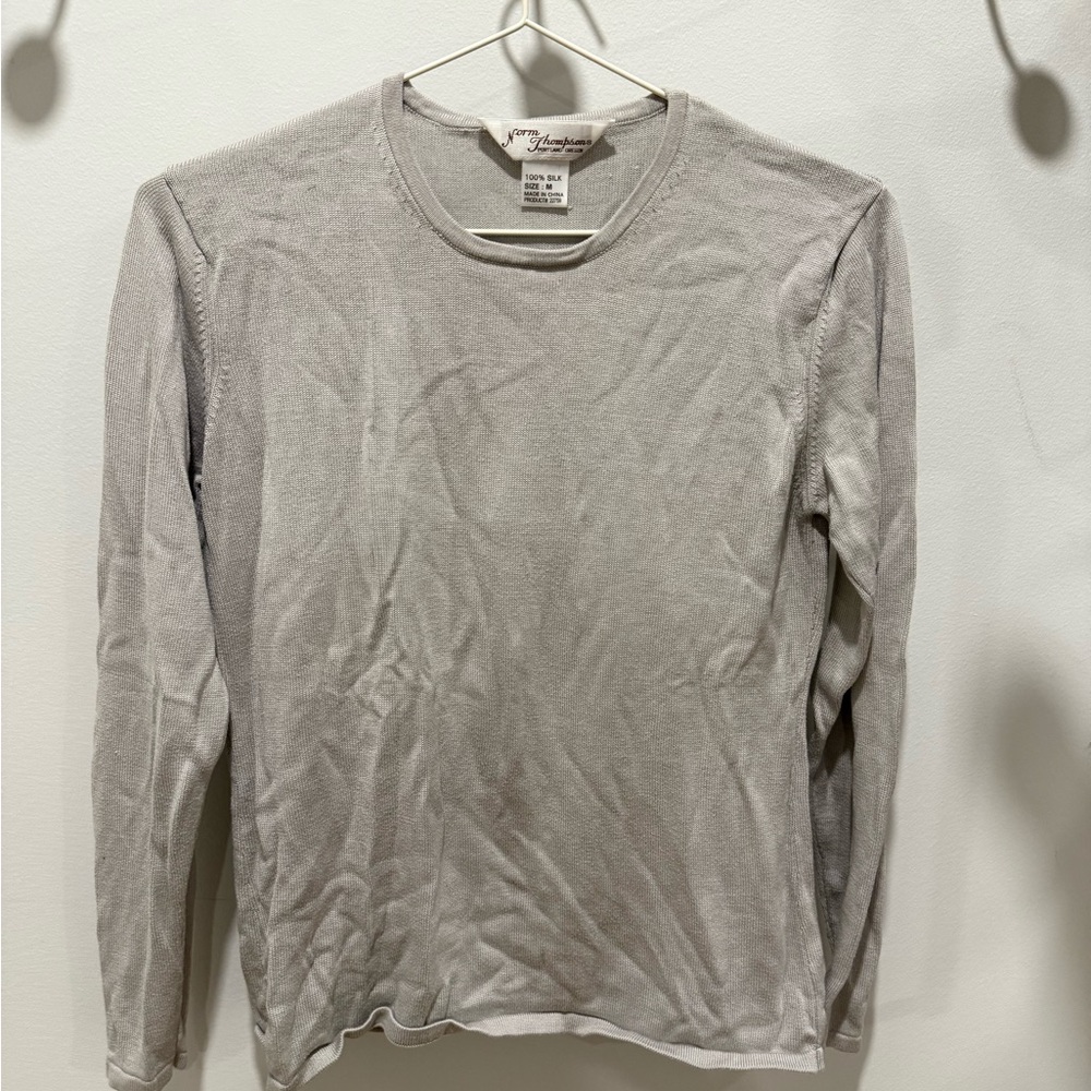 Norm Thompson Light Gray Long Sleeve Crewneck Knit Shirt